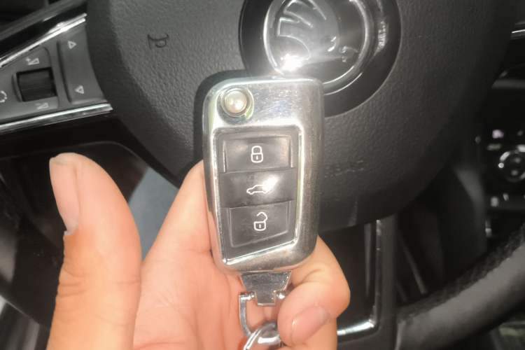 Used Skoda Kodiaq 2017 TSI330 7-Seater Two-Wheel-Drive Luxury Edition Vehicle Key