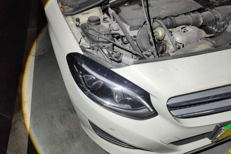 Used Mercedes-Benz B-Class 2016 B 200 Exclusive Edition Right Front Headlight