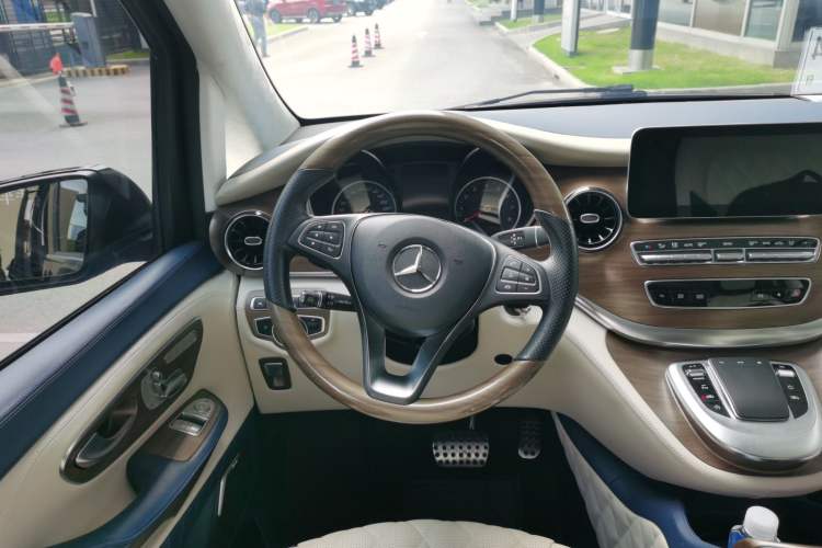 Used Mercedes-Benz V-Class 2022 V 260 L Long Wheelbase Prestige Edition