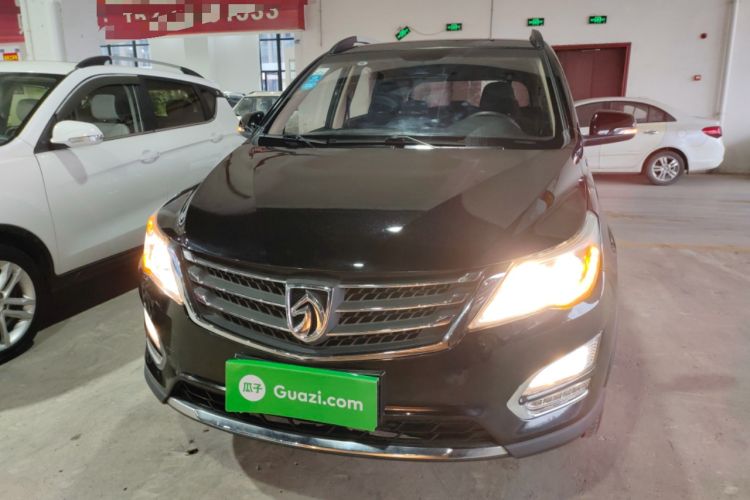 Used Baojun 560 2015 1.8L manual Comfort trim level
