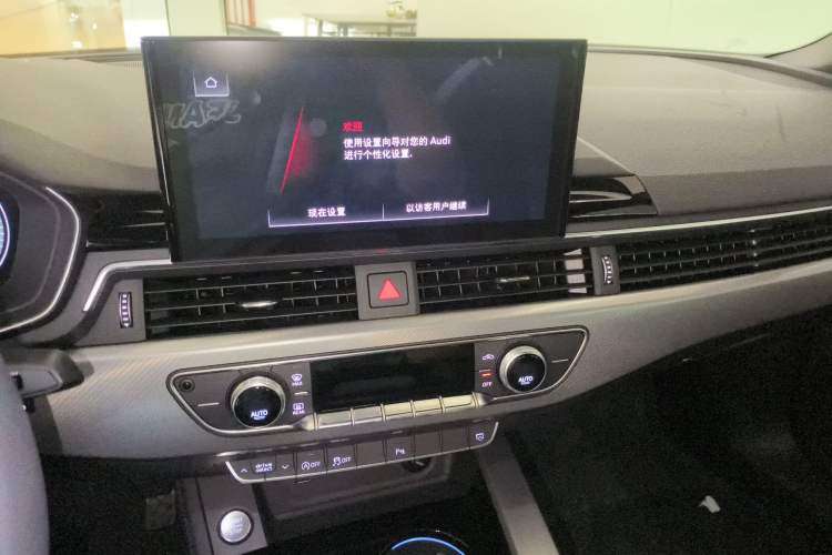 Used Audi A5 2023 Cabriolet 40 TFSI Fashion Dynamic Model Audio And AC Panel