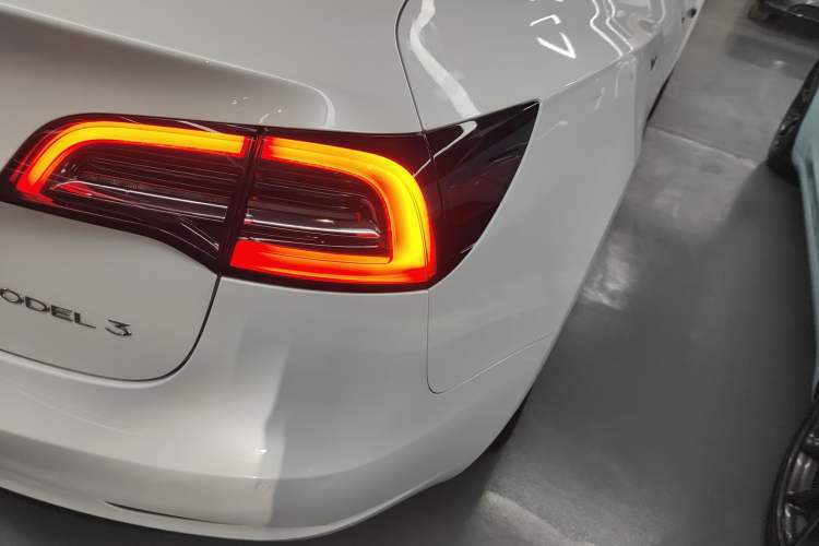 Used Tesla Model 3 2022 Rear-Wheel-Drive Version
