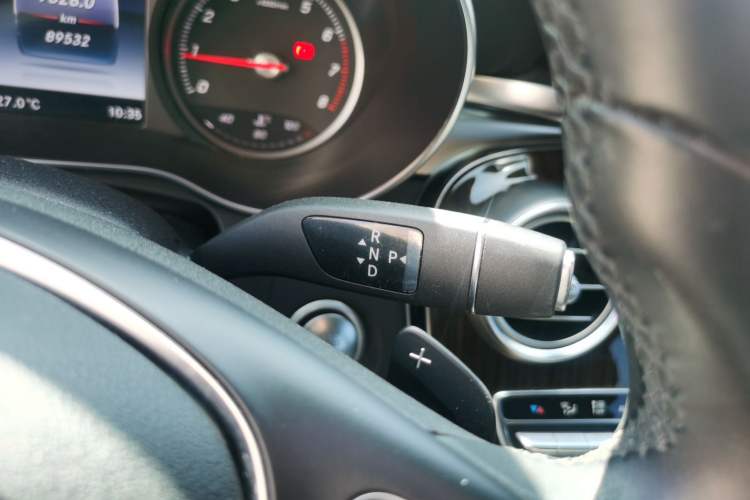 Used Mercedes-Benz GLC 2016 GLC 260 4MATIC Luxury Model Gear Lever