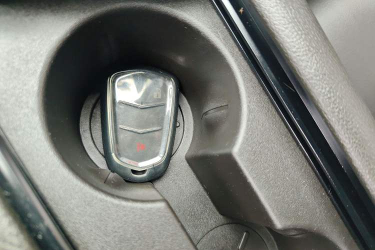 Used Cadillac XT5 2018 25T Tech Model Vehicle Key