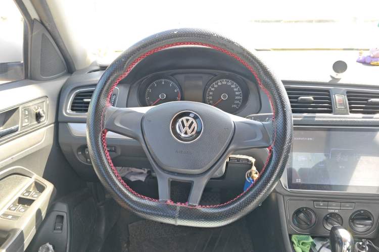 Used Volkswagen Lavida 2017 1.6L Automatic Fashion Edition