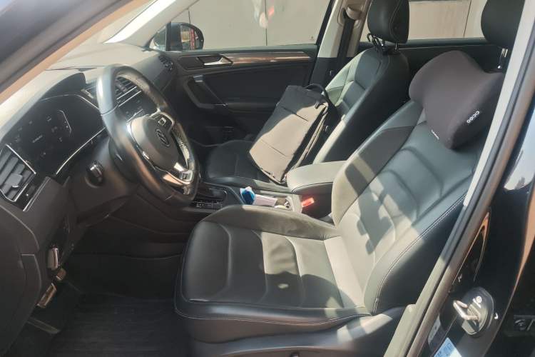 Used Volkswagen Tiguan L 2021 330TSI Automatic Two-Wheel Drive R-Line Enhanced Edition
