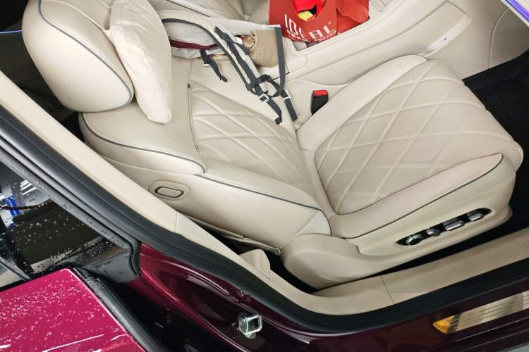 Used Hima Stelato S9 2025 Extended-Range Max Right Front Seat