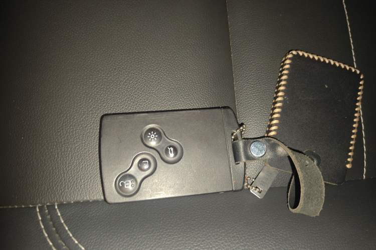 Used Renault Koleos 2014 Revised Version 2.0L Two-Wheel Drive Fashion Edition Interior 1