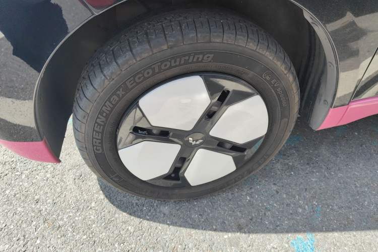 Used Wuling Hongguang MINIEV 2024 3rd Generation 170 km Left Front Wheel Hub