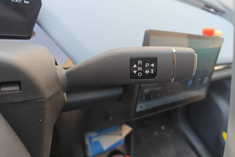 Used Chery QQ Little Ant 2024 Refreshed Version Youth Edition 321 km Beloved Edition 29.23 kWh Gear Lever