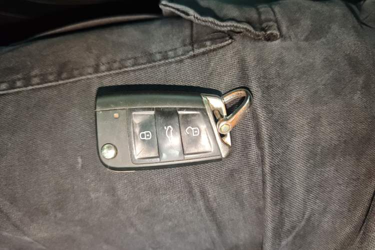 Used Volkswagen Tiguan L 2020 330TSI Automatic Two-Wheel Drive Panoramic Comfort Edition China VI Standard Interior 1