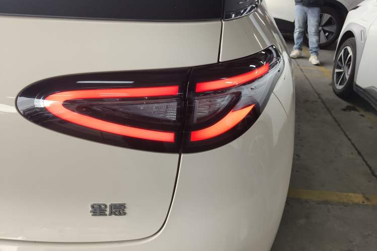 Used Geely Galaxy Geome 2025 UP 410km Exploration+ Edition Exterior 3