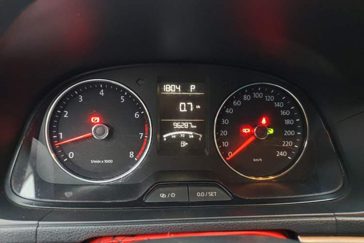 Used Volkswagen Lavida 2013 Restyled Classic 1.6L Automatic Comfort Edition Odometer Close Up