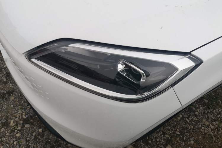 Used Wuling Hongguang New Energy 2025 Extended-Range Hybrid 50 km Standard Version Left Front Headlight