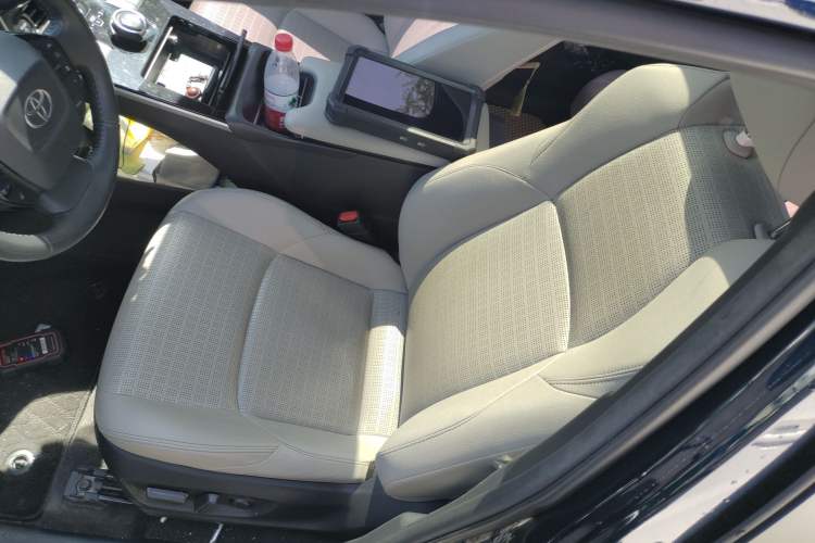 Used Toyota FAW bZ4X 2022 Two-Wheel Drive Long-Range PRO Version Left Front Seat