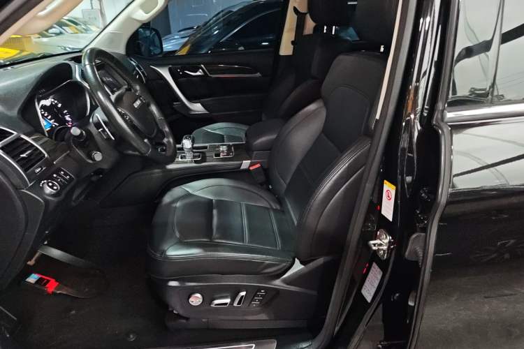 Used Haval H9 2017 2.0T Gasoline 4x4 Luxury 7-Seater