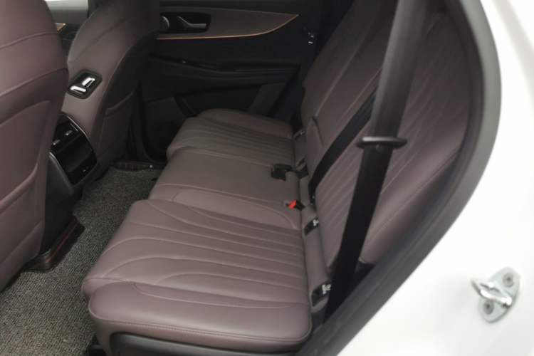 Used Chery Tiggo 9 2025 2.0T Automatic Two-Wheel Drive Luxury Edition 5 Seats