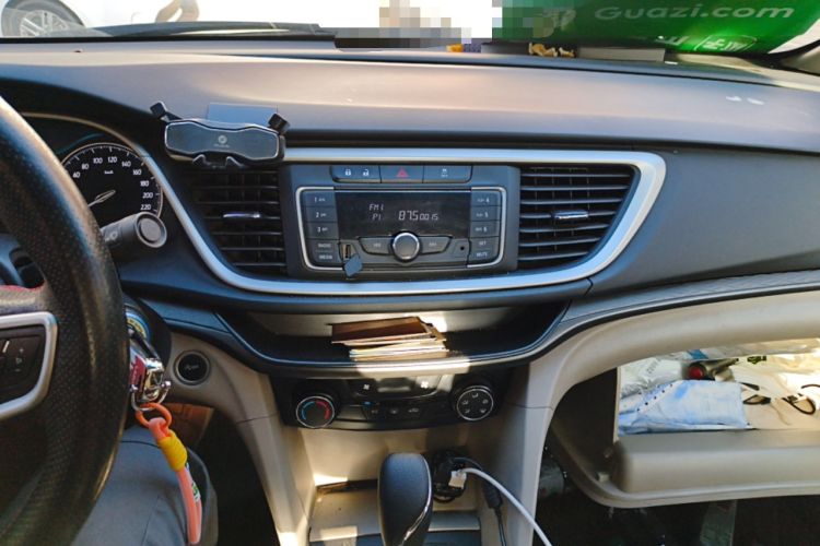 Used Buick GT 2016 15N Automatic Elite Edition Audio And AC Panel