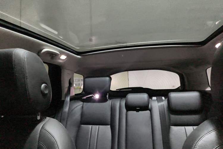 Used Land Rover Discovery Sport 2018 240 PS SE Version Headliner