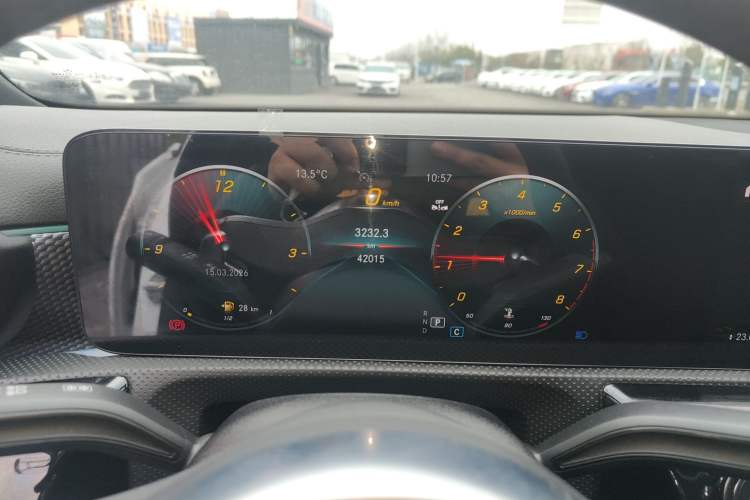 Used Mercedes-Benz A-Class 2022 Revised Version A 200 L Sport Sedan Fashionable Style