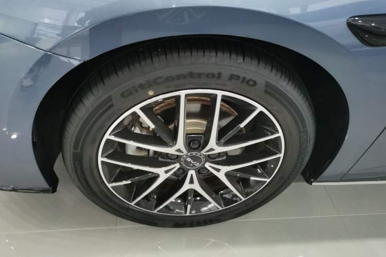 Used BYD Seal 07 DM-i 2025 Intelligent Driving Version DM-i 1.5L 125 km Prestige Edition Exterior 4