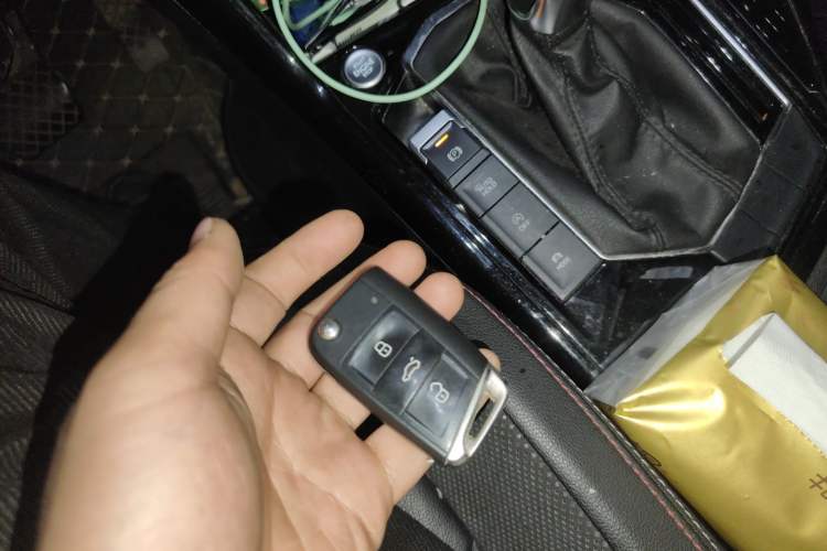 Used Volkswagen Tayron 2019 330TSI Two-Wheel Drive Luxury Model China VI Standard Vehicle Key