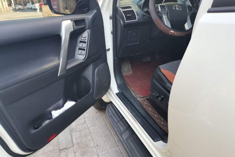 Used Toyota Prado 2016 2.7L Automatic Standard Edition Driver Seat