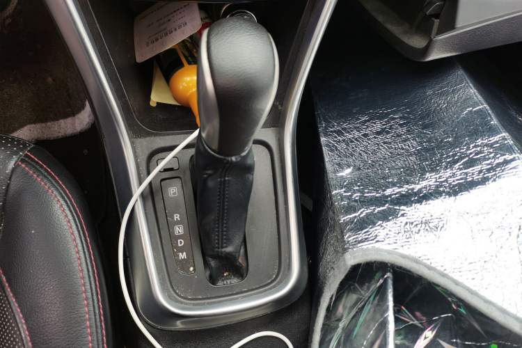 Used Suzuki S-Cross 2014 1.6L CVT Two-Wheel Drive Elite Version Gear Lever