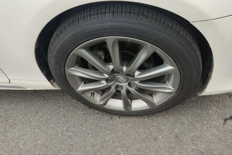 Used Toyota Reiz 2013 2.5V Shangrui Edition Right Front Wheel Hub