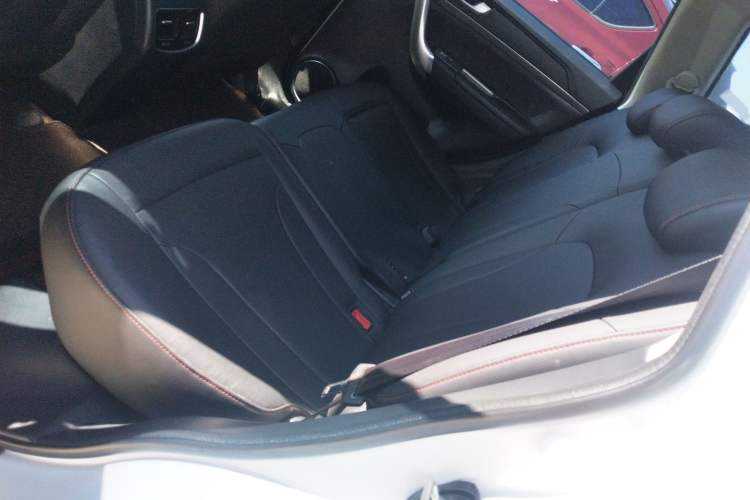 Used Haval M6 2019 1.5T DCT Two-Wheel Drive Value Edition China VI Standard Left Rear Seat