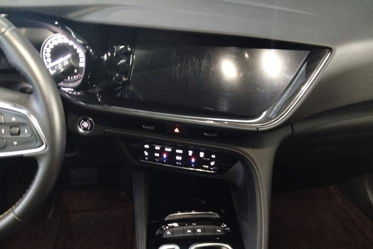 Used Buick Envision 2022 Encore S 552T Two-Wheel-Drive Luxury Model Audio And AC Panel