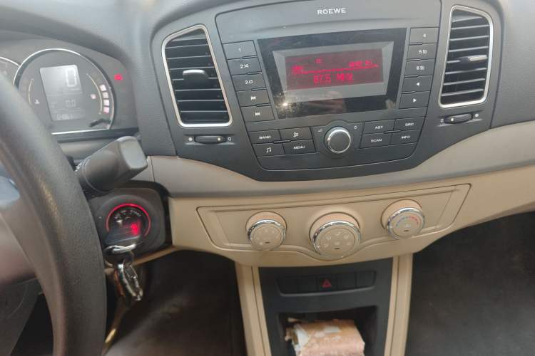 Used Roewe 350 2014 1.5L Manual Xunchi Edition
