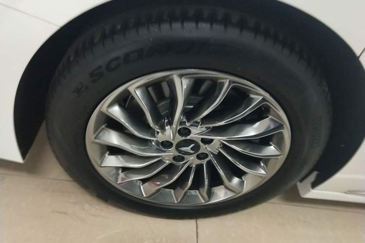 Used VOYAH Dream 2022 Low-Carbon Edition Dream+ Smart Enjoyment Package Right Rear Wheel Hub