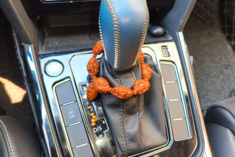 Used Volkswagen Magotan 2021 330TSI DSG 30th Anniversary Edition Gear Lever