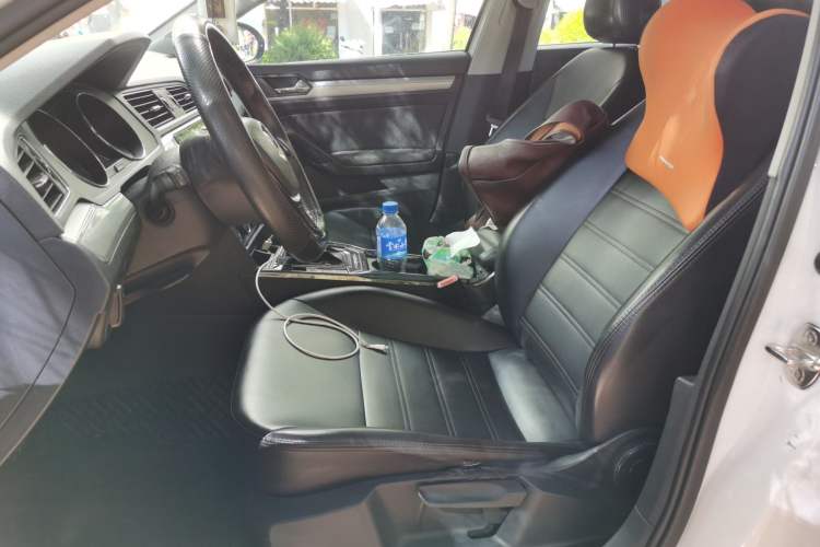 Used Volkswagen Lamando 2015 230TSI DSG Fashion Edition Left Front Seat