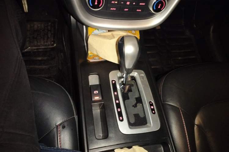 Used Bestune X80 2013 2.0L automatic luxury version