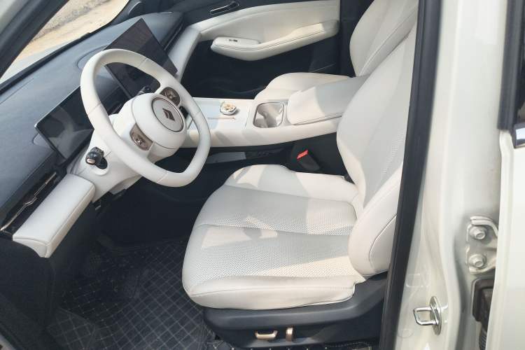 Used Baojun Yunhai 2024 600km Pure Electric Version Left Front Seat