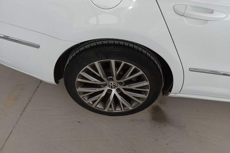 Used Volkswagen FAW-Volkswagen CC 2016 1.8TSI Luxury Model Exterior 3