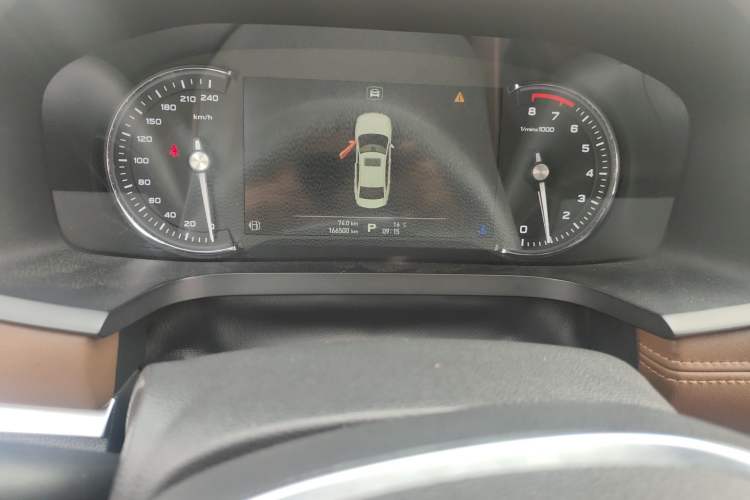 Used Roewe i6 2017 20T Automatic Internet ZhiZun Edition