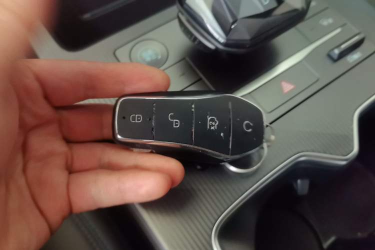 Used BYD Song L DM-i 2025 Intelligent Driving Version 160 km Beyond-Range Type
