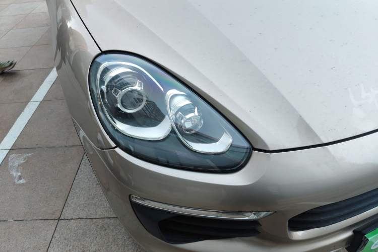 Used Porsche Cayenne 2015 Cayenne 3.0T Right Front Headlight