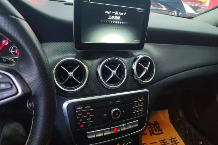 Used Mercedes-Benz GLA 2017 GLA 200 Sport Edition Audio And AC Panel