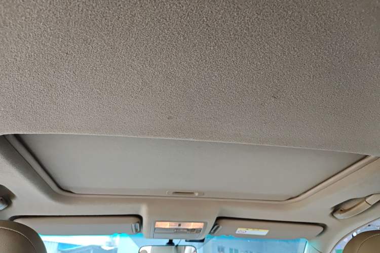 Used Toyota Highlander 2012 2.7L Two-Wheel Drive 7-Seater Luxury Edition
