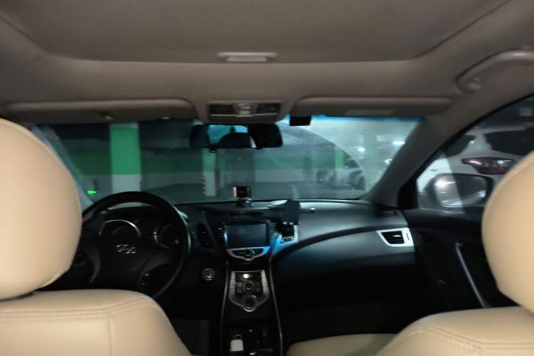 Used Hyundai Elantra (5th Generation / Langdong) 2015 1.6L Manual Leading Model
