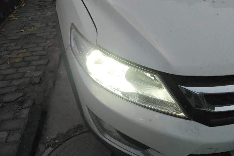 Used Dongfeng Aeolus AX3 2016 1.5L Manual ZhiKu Model
