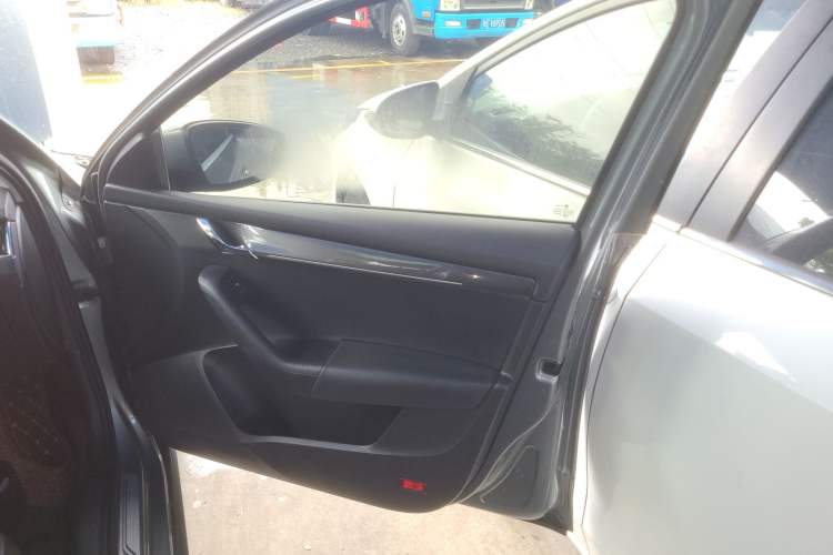 Used Skoda Octavia 2019 TSI230 DSG Luxury Edition Station Wagon China V Standard