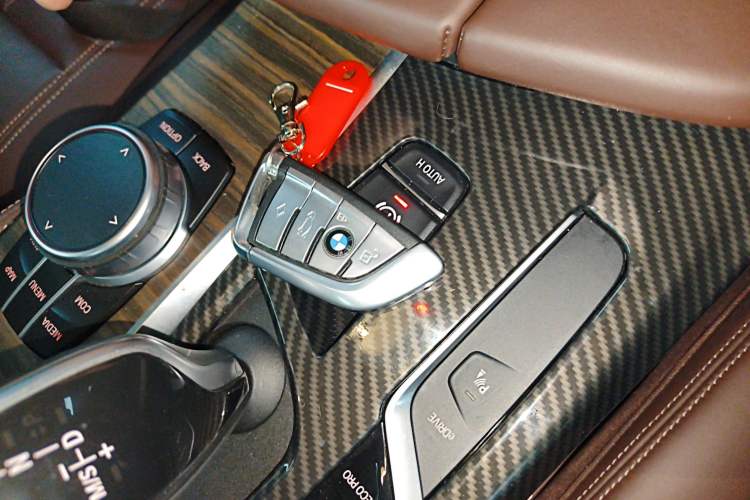 Used BMW 5 Series New Energy 2020 Mileage Upgrade Version 530Le Luxury Package
