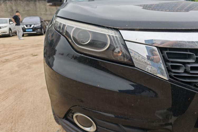 Used Qoros 5 2017 1.6T Automatic Prestige Model Right Front Headlight