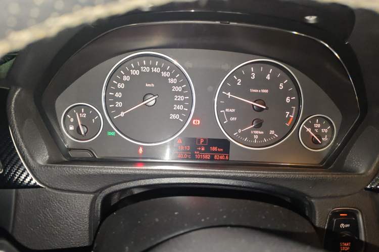 Used BMW 3 Series 2015 320i Luxury Line Stylish Edition
