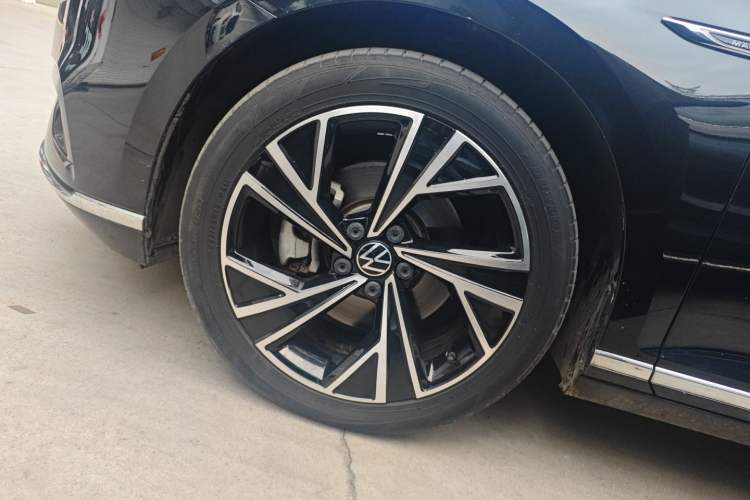 Used Volkswagen Magotan 2020 330TSI DSG Luxury Edition Left Front Wheel Hub